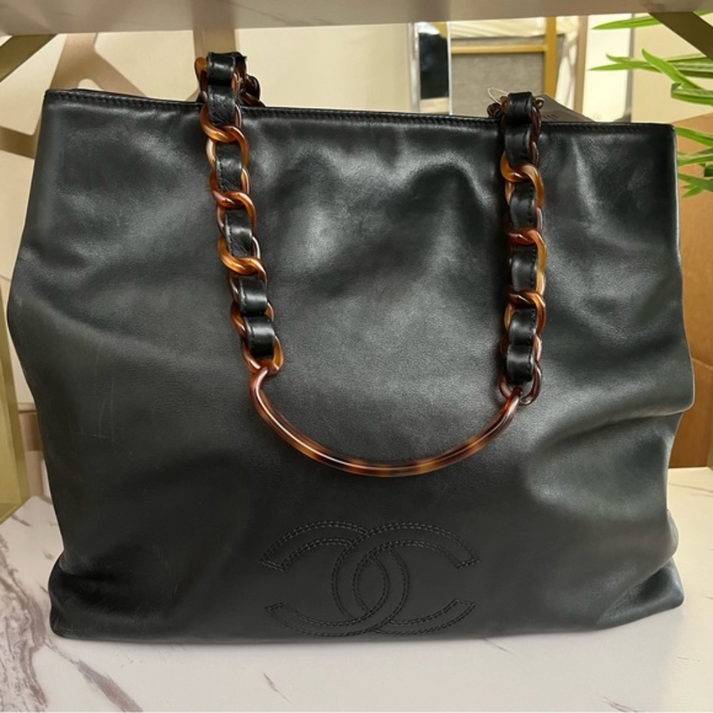 Vintage Authentic Leather Chanel CC Tortoise Chain Bag